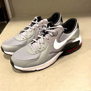 Brand new Nike air max Excee. Don’t have tags.